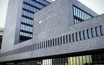 Dangers des robots sociaux : abus, manipulation et érosion de la vie privée